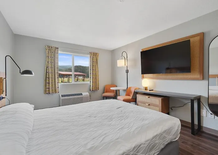 Garibaldi Inn At The Bay