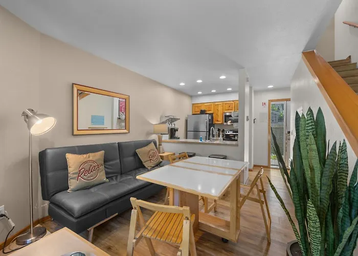 Beaches Inn Townhomes